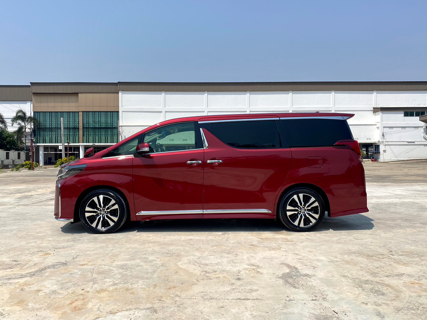 TOYOTA ALPHARD 2.5 S C PACKAGE | ปี : 2021 ไมล์ 20,000 กม.