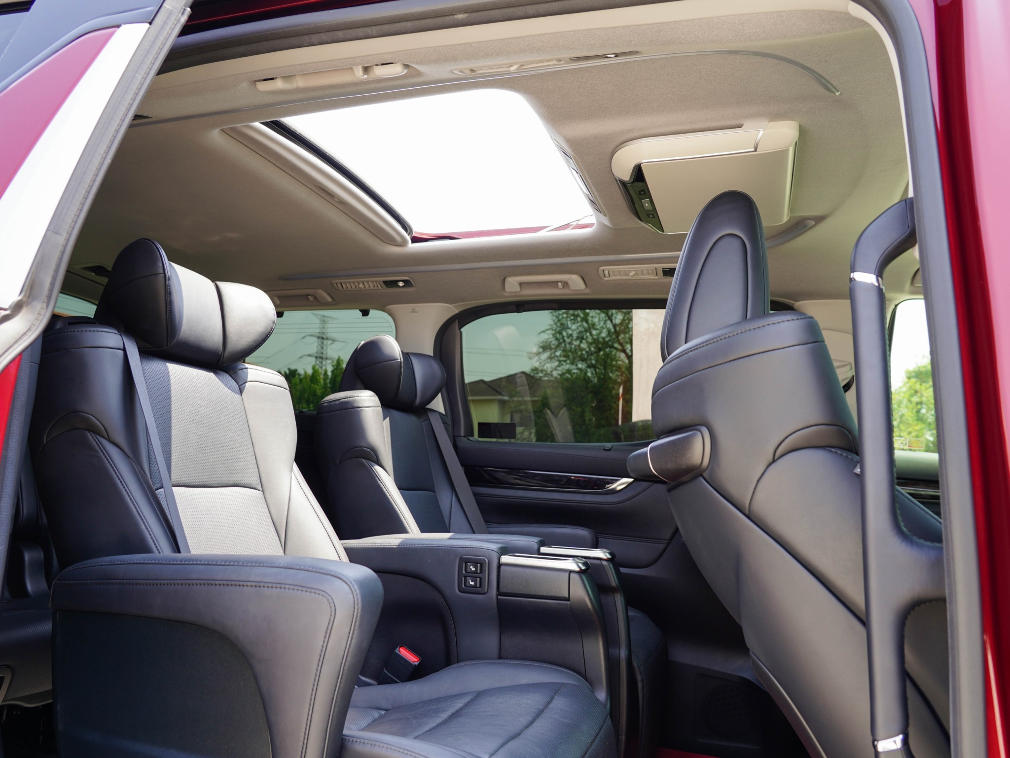 TOYOTA ALPHARD 2.5 S C PACKAGE | ปี : 2021 ไมล์ 20,000 กม.