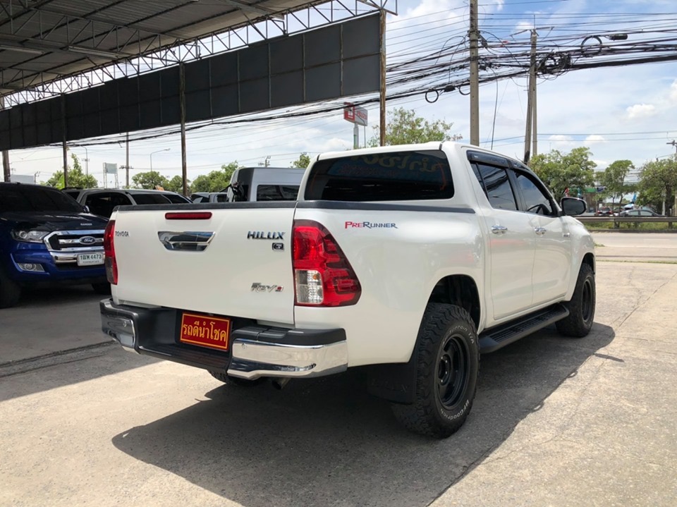 Toyota Hilux Revo Smart cab ปี 2017 สีขาว (รูปที่ 6)