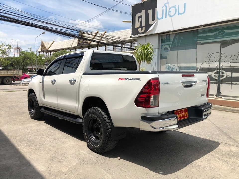 Toyota Hilux Revo Smart cab ปี 2017 สีขาว (รูปที่ 5)