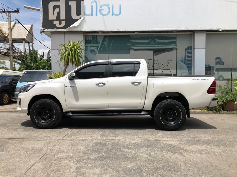 Toyota Hilux Revo Smart cab ปี 2017 สีขาว (รูปที่ 4)