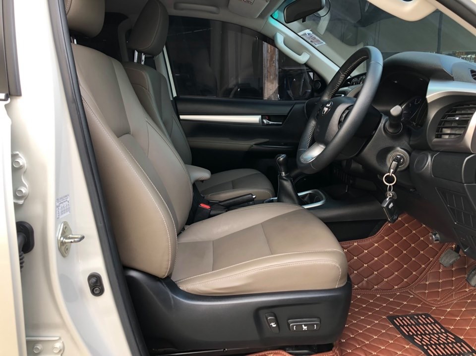 Toyota Hilux Revo Smart cab ปี 2017 สีขาว (รูปที่ 8)