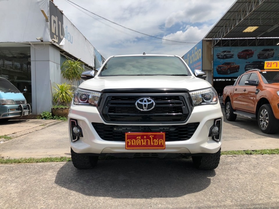 Toyota Hilux Revo Smart cab ปี 2017 สีขาว (รูปที่ 2)