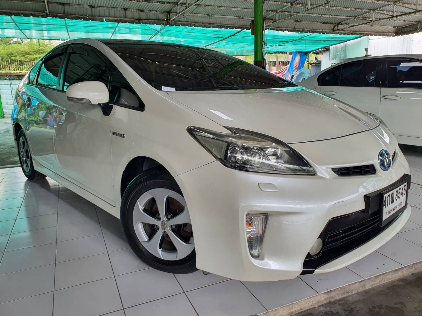 Toyota Prius 1.8 ปี2012 สีขาว รุ่นTop+sunroof มือ1