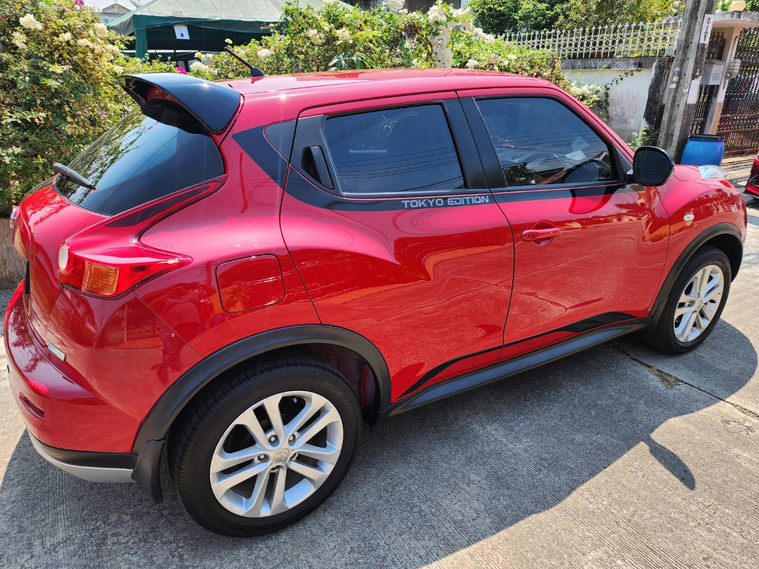 NISSAN JUKE 1.6V TOPสุด ปี14 ไมล์ 72,000โล ราคา 319,000บาท รถบ้าน