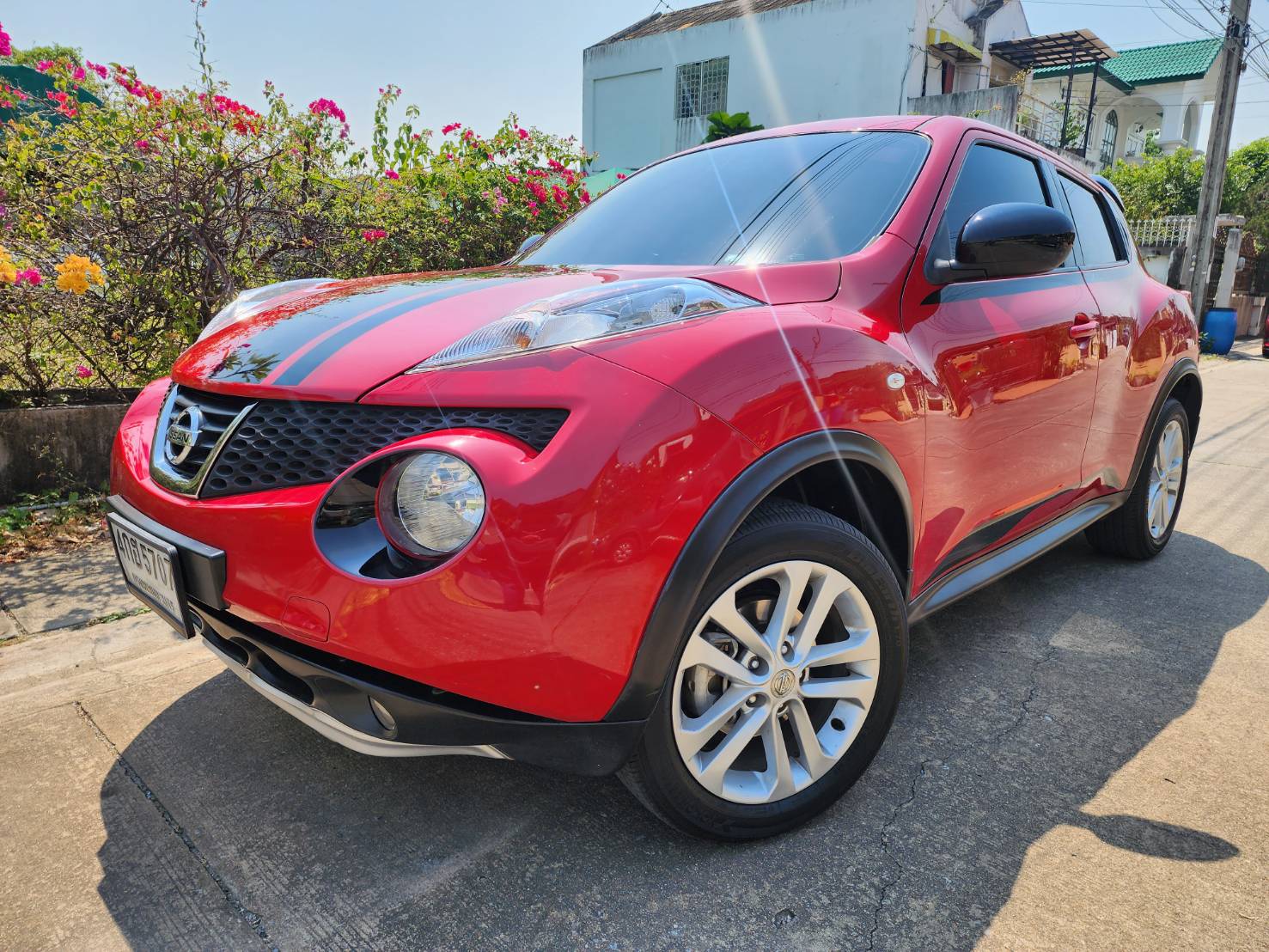 NISSAN JUKE 1.6V TOPสุด ปี14 ไมล์ 72,000โล ราคา 319,000บาท รถบ้าน