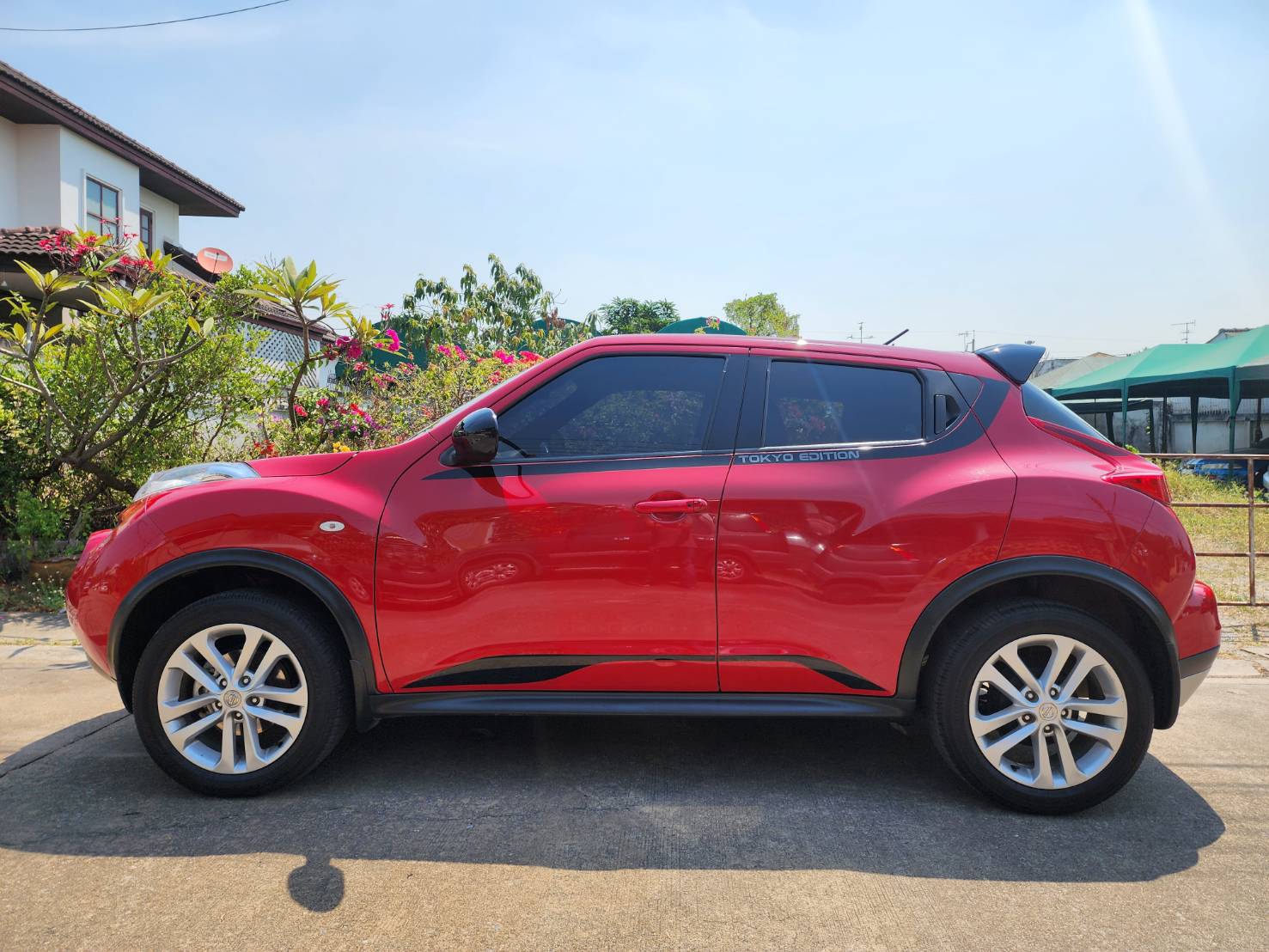 NISSAN JUKE 1.6V TOPสุด ปี14 ไมล์ 72,000โล ราคา 319,000บาท รถบ้าน