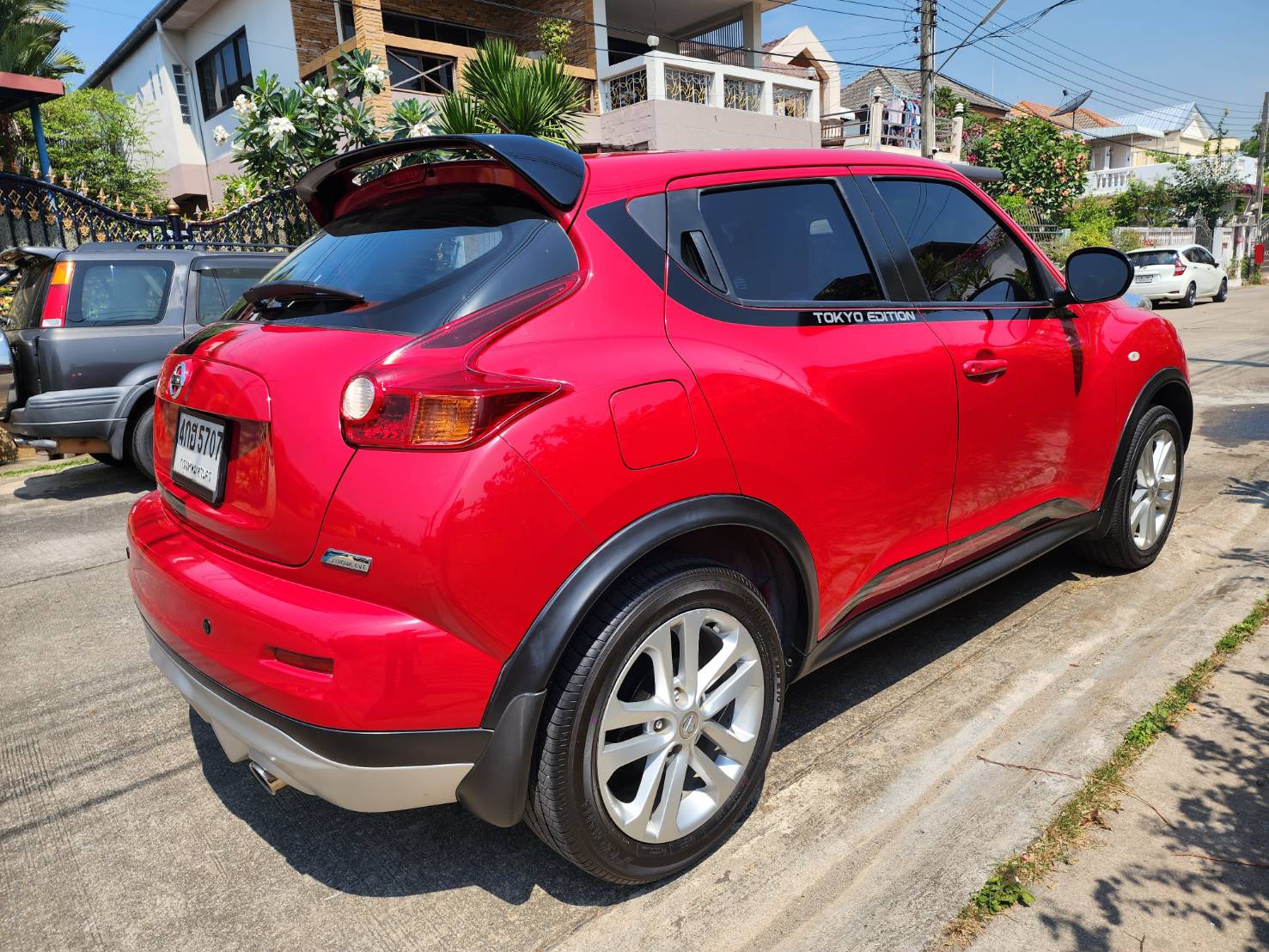NISSAN JUKE 1.6V TOPสุด ปี14 ไมล์ 72,000โล ราคา 319,000บาท รถบ้าน