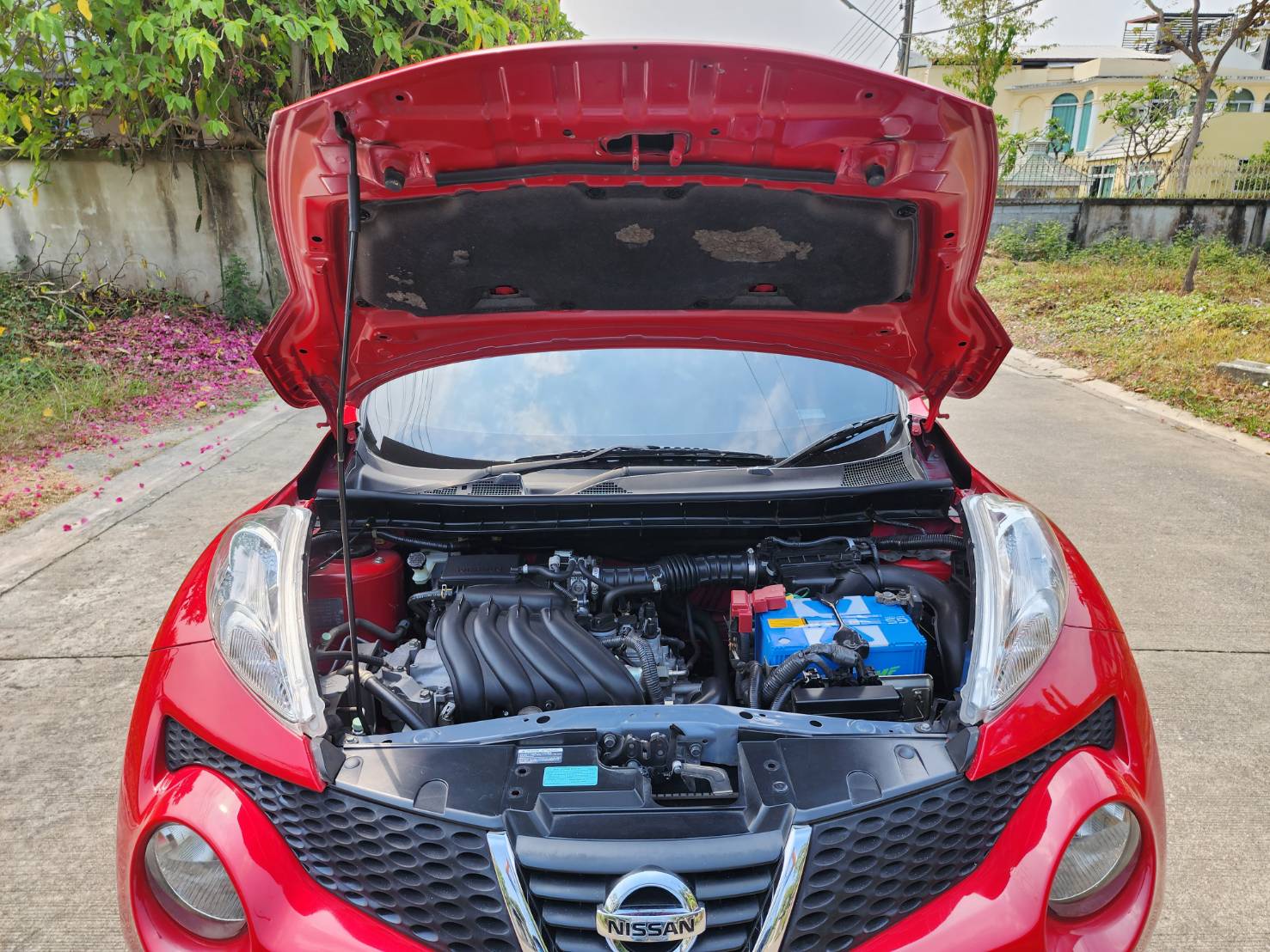 NISSAN JUKE 1.6V TOPสุด ปี14 ไมล์ 72,000โล ราคา 319,000บาท รถบ้าน