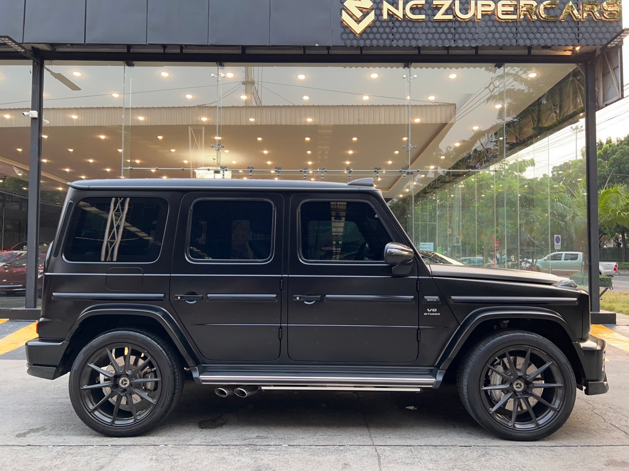 2022 Mercedes-Benz G-Class W463 สีดำ (รูปที่ 13)