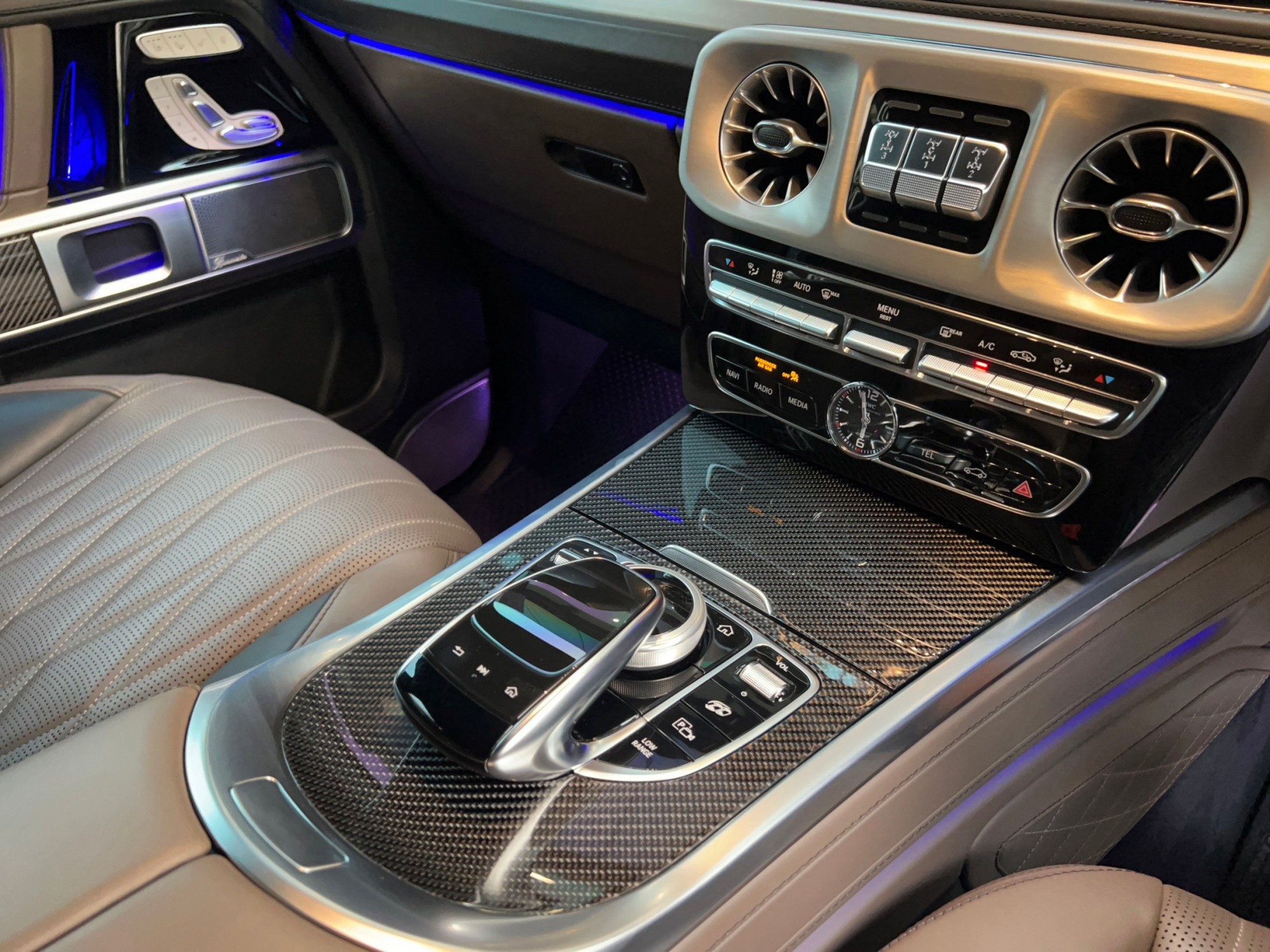 2022 Mercedes-Benz G-Class W463 สีดำ (รูปที่ 24)