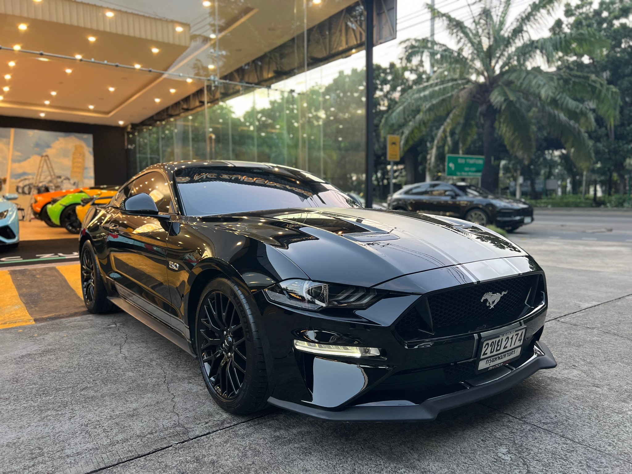 2020 Ford Mustang สีดำ