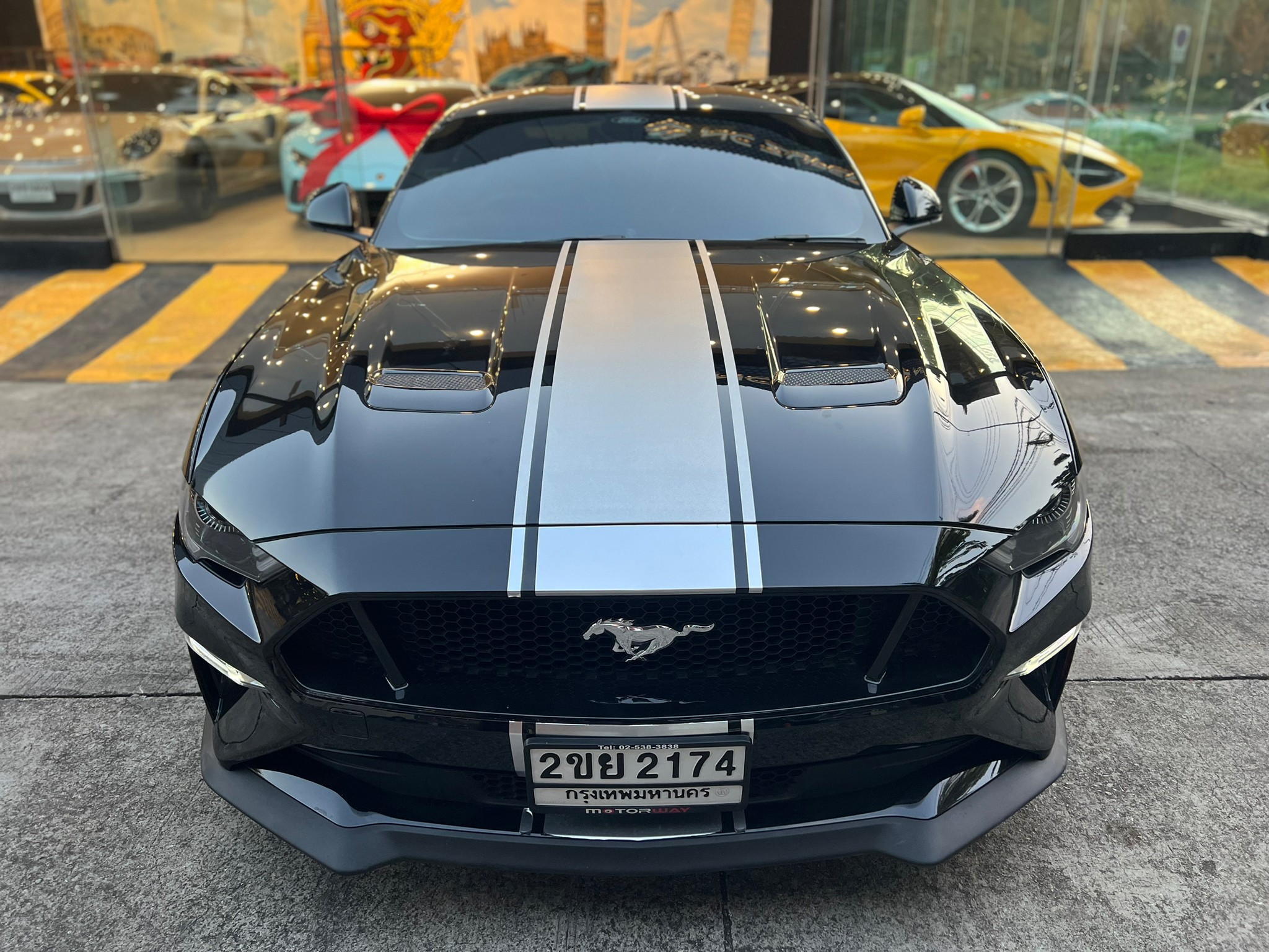 2020 Ford Mustang สีดำ