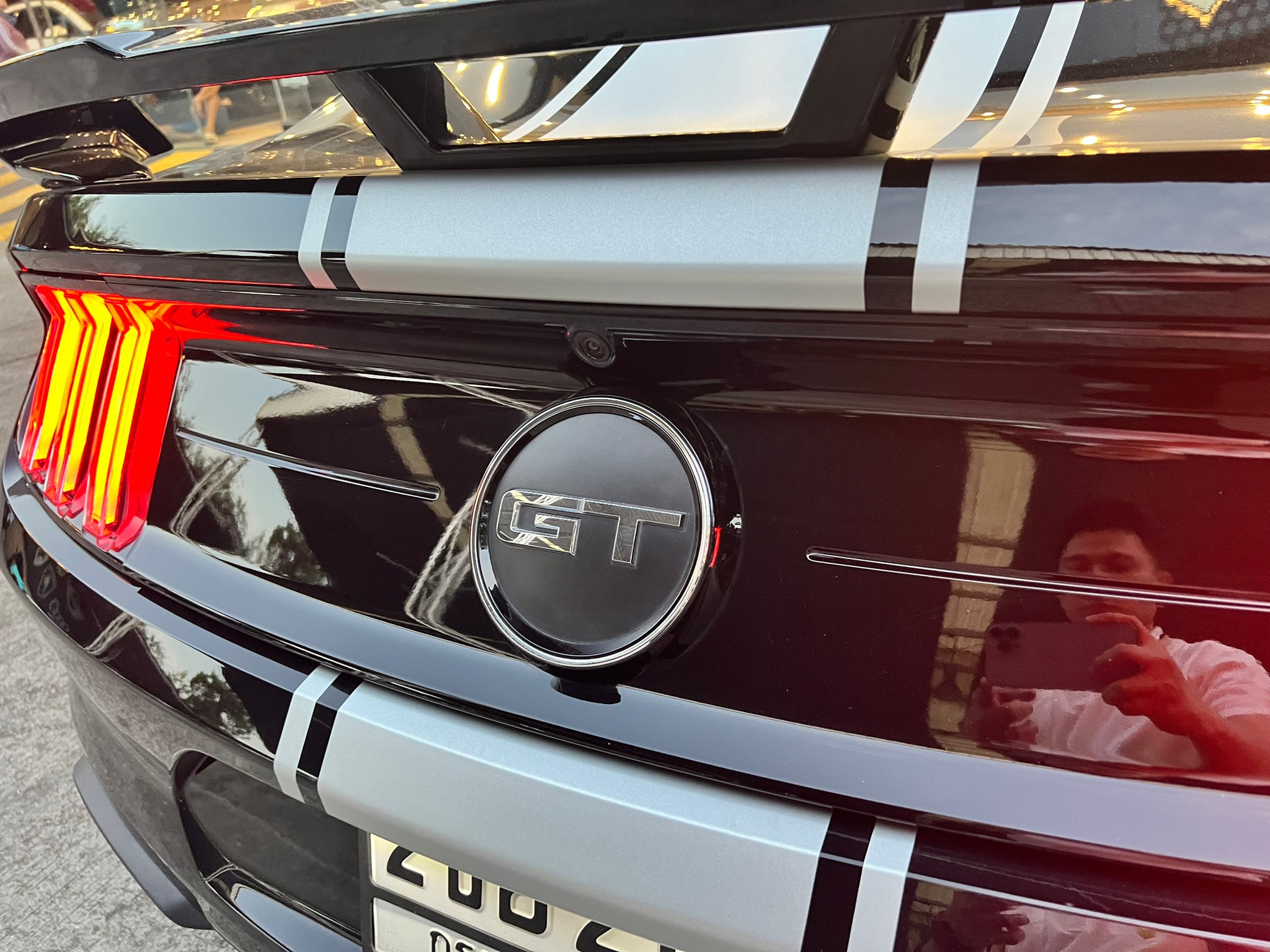 2020 Ford Mustang สีดำ (รูปที่ 7)