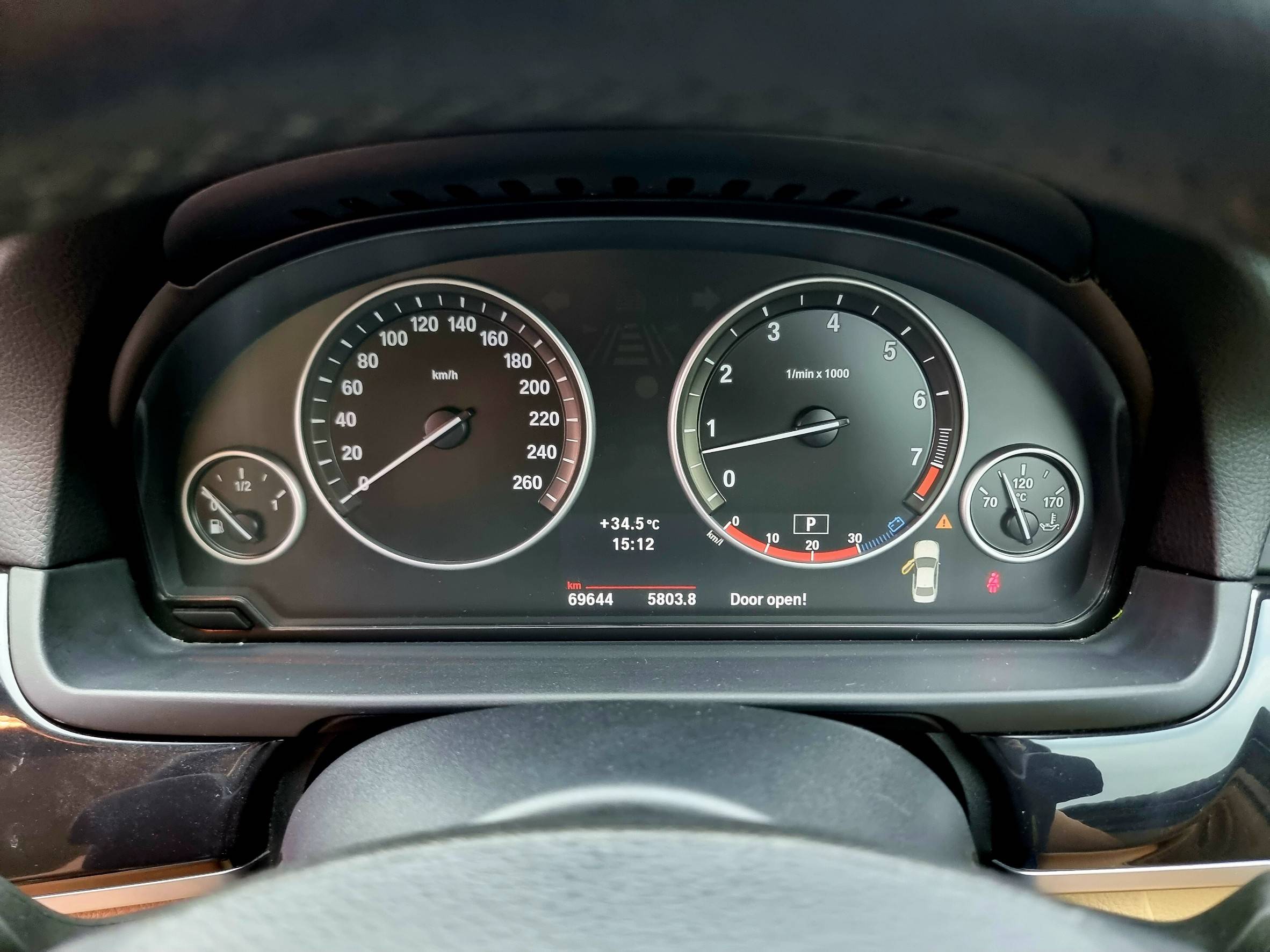 2011 BMW 5 Series F10 523i สีขาว (รูปที่ 17)