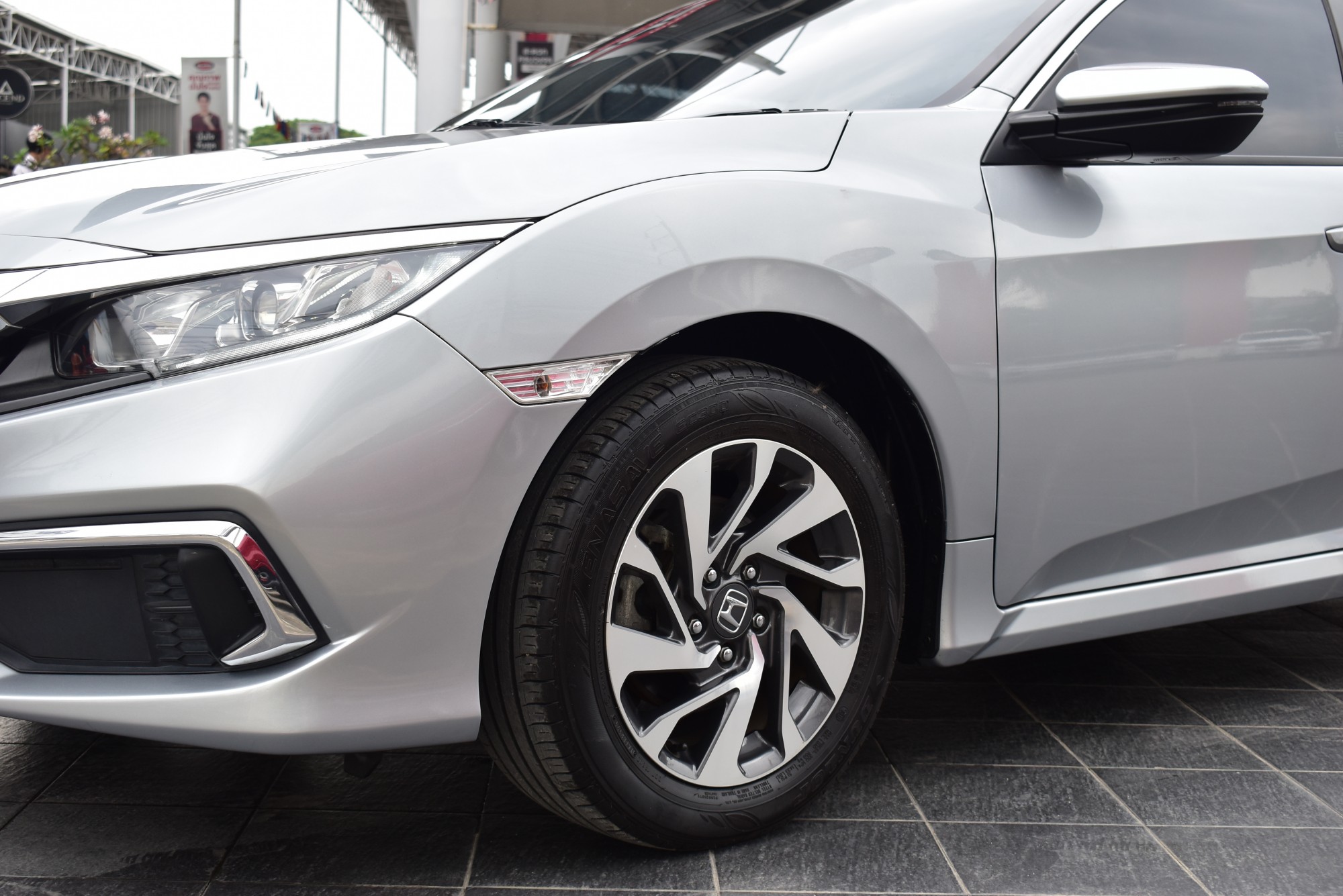 2019 Honda Civic Sedan สีเทา (รูปที่ 5)