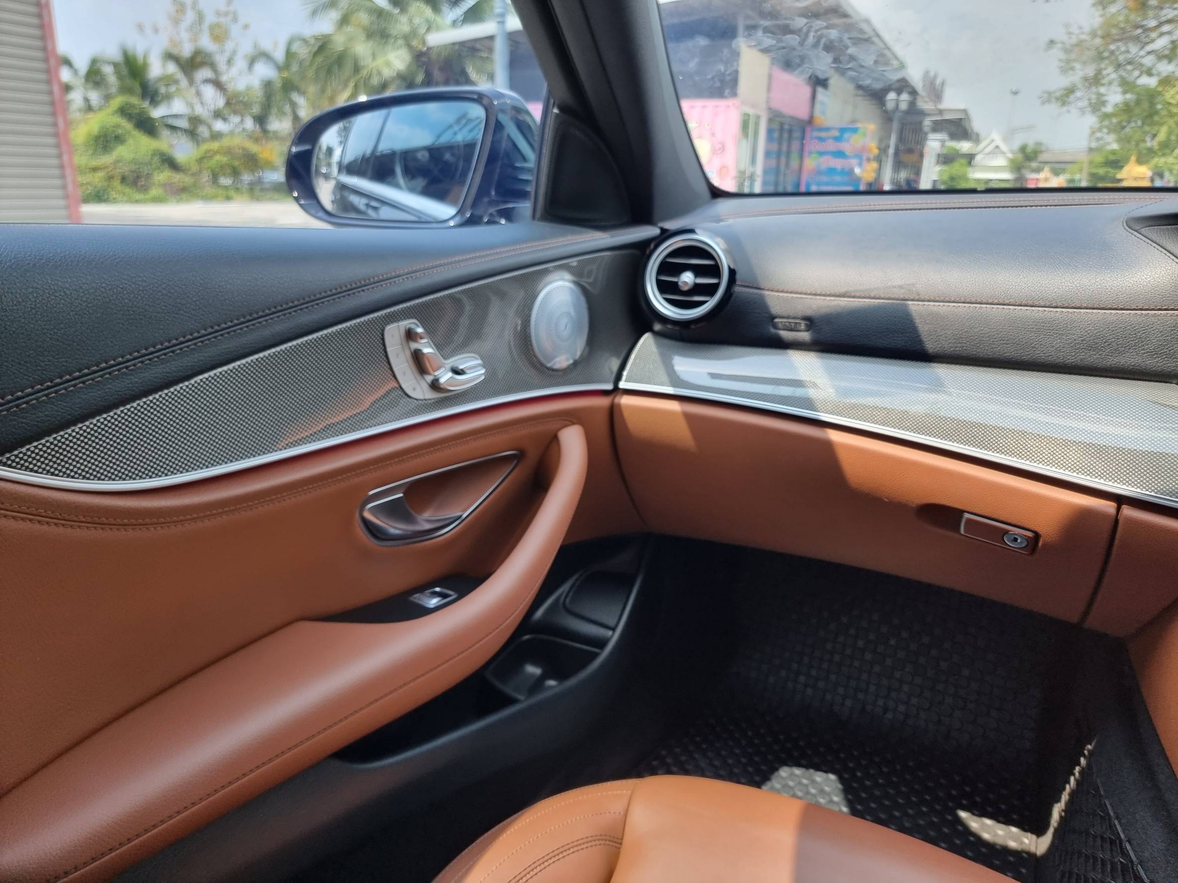 2018 Mercedes-Benz E-Class W213 E350 สีดำ (รูปที่ 16)