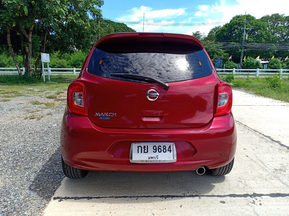 Nissan March ปี 2018 สีแดง (รูปที่ 6)