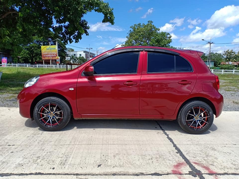 Nissan March ปี 2018 สีแดง (รูปที่ 5)