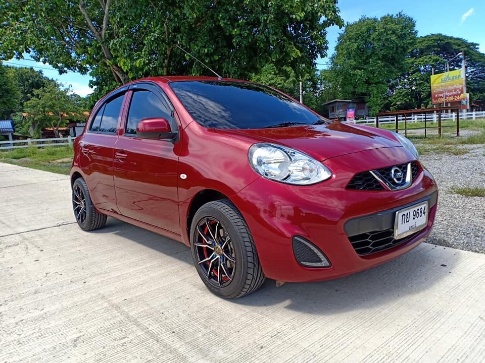 Nissan March ปี 2018 สีแดง (รูปที่ 4)