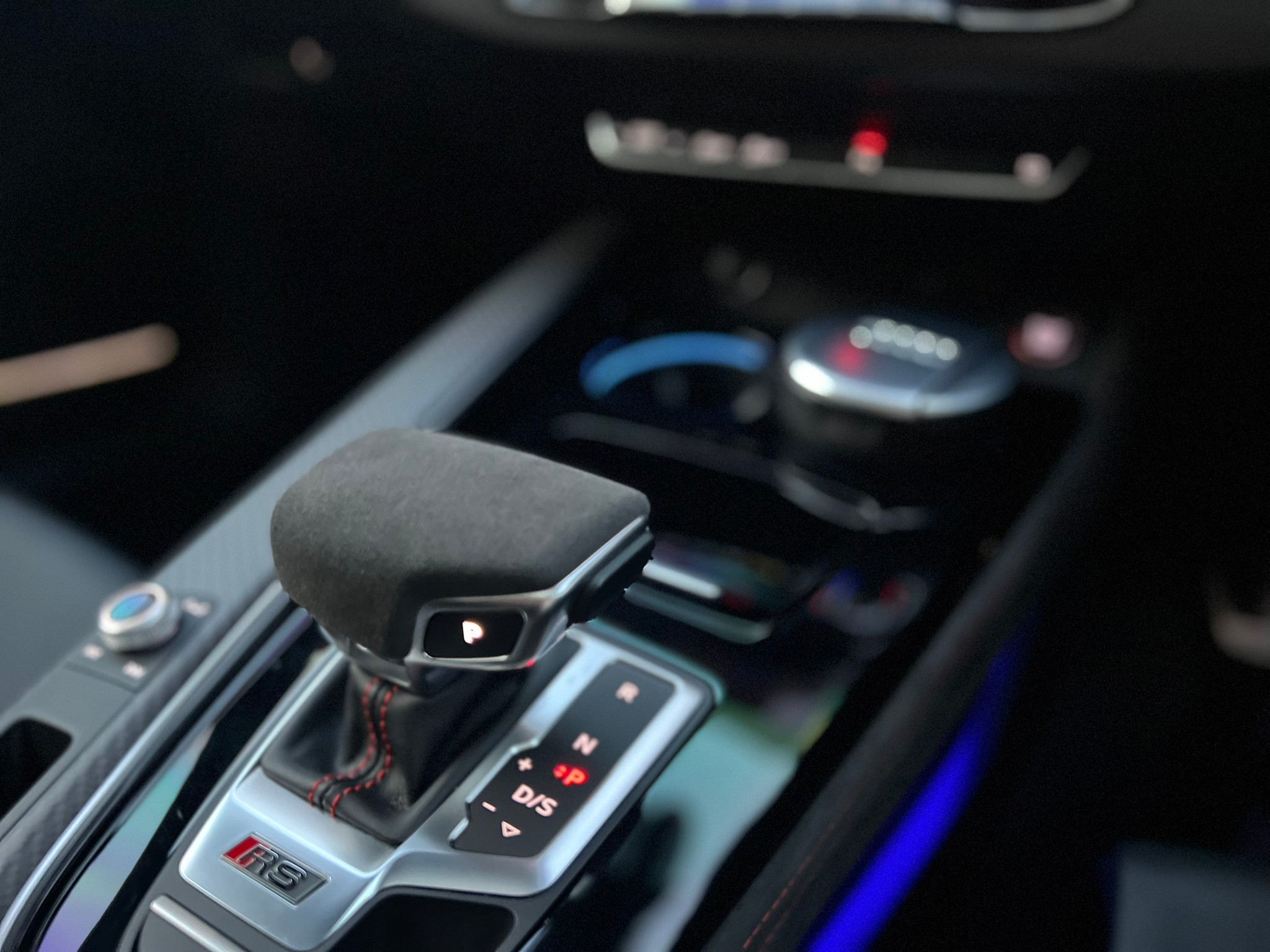 2022 Audi RS5 Coupe สีเทา (รูปที่ 15)