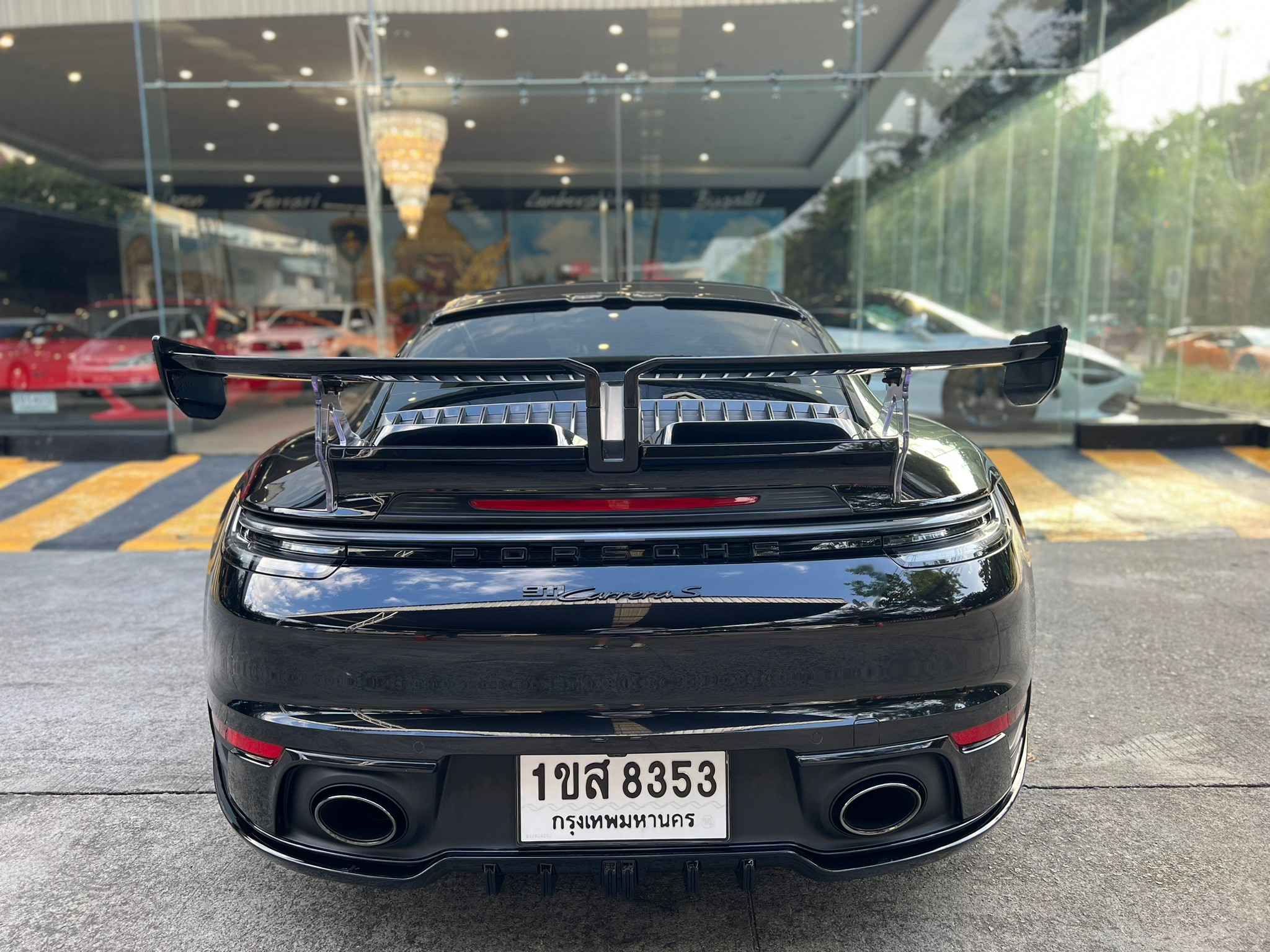 2020 Porsche 911 992 สีดำ (รูปที่ 16)