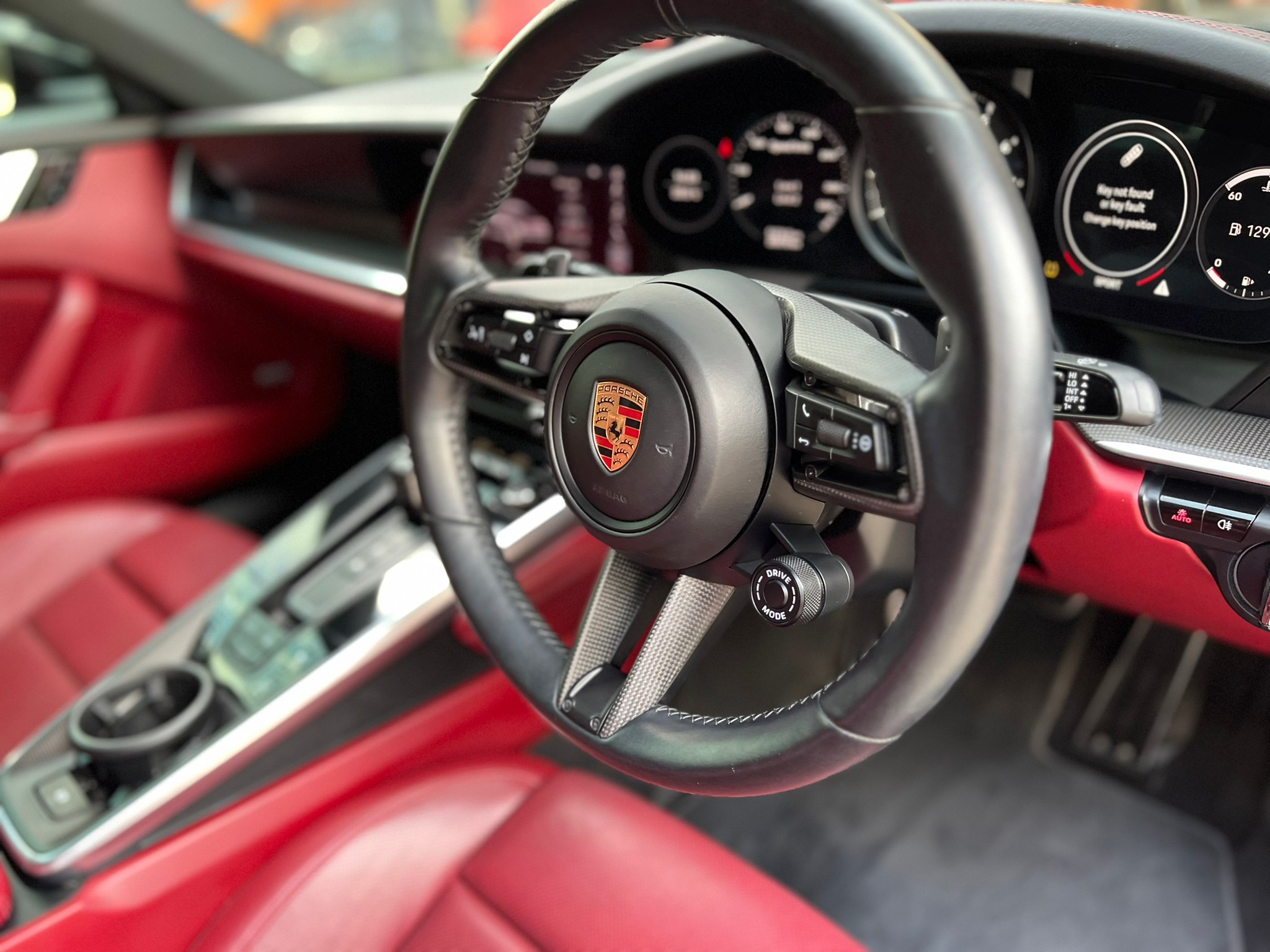 2020 Porsche 911 992 สีดำ (รูปที่ 7)