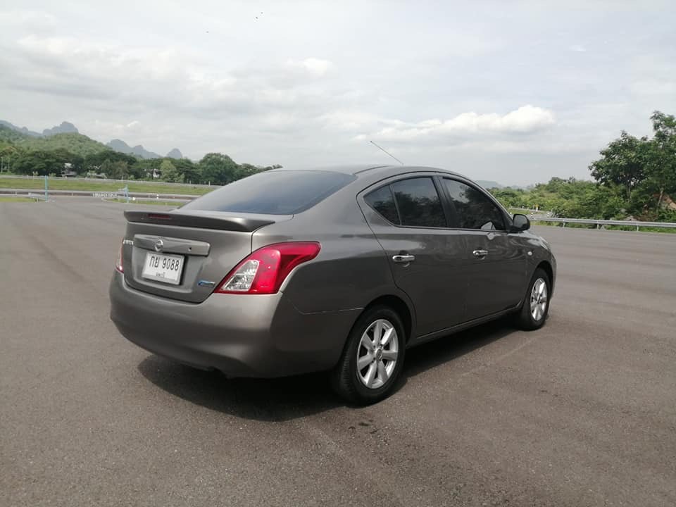 Nissan Almera ปี 2013 สีเทา (รูปที่ 5)