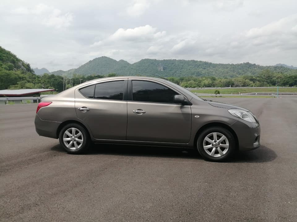 Nissan Almera ปี 2013 สีเทา (รูปที่ 4)