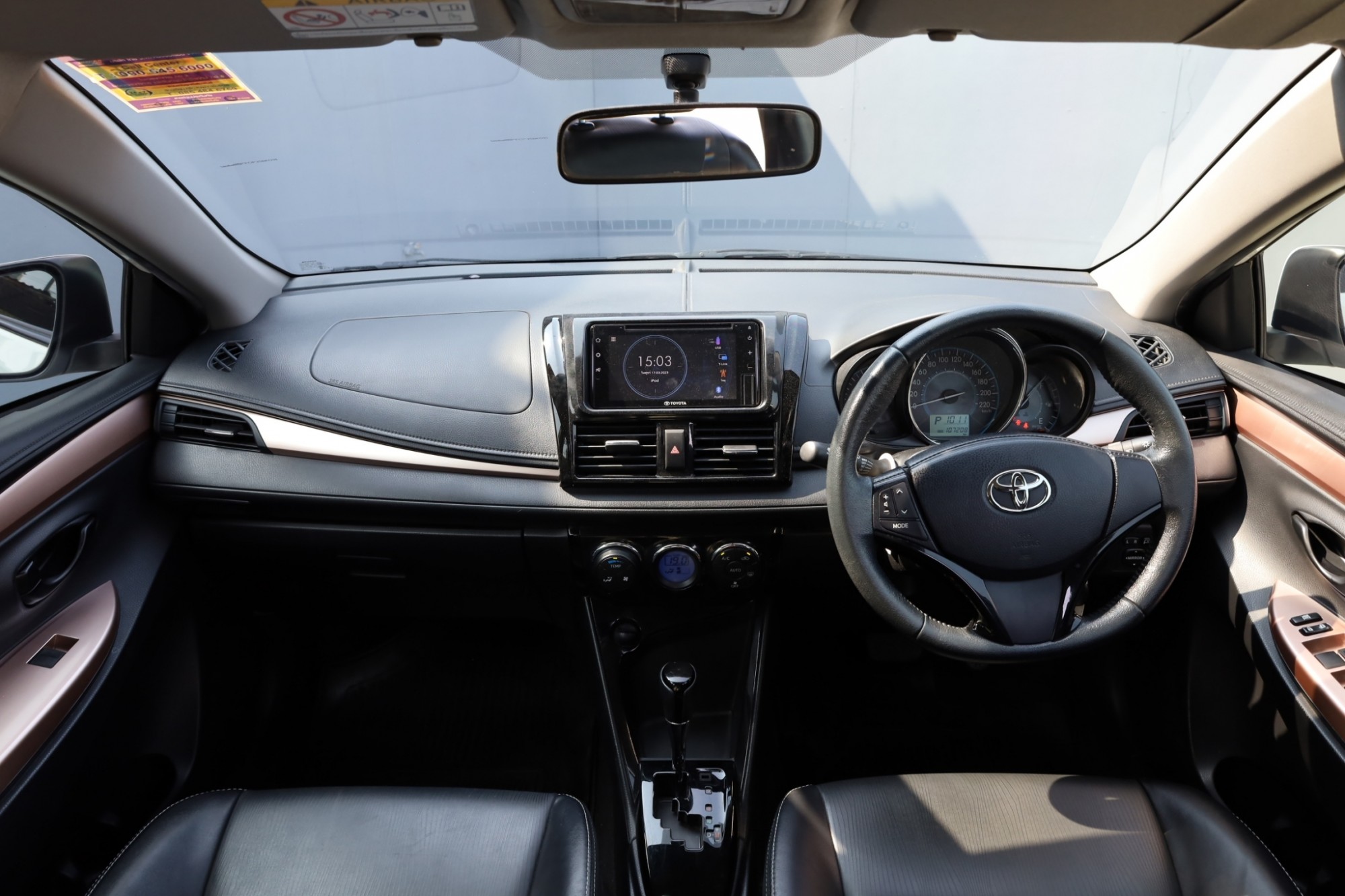2019 TOYOTA VIOS 1.5 MID auto ไมล์ 107,000 กม. ฟรีดาวน์ ผ่อน 7400/84 งวด (รูปที่ 12)