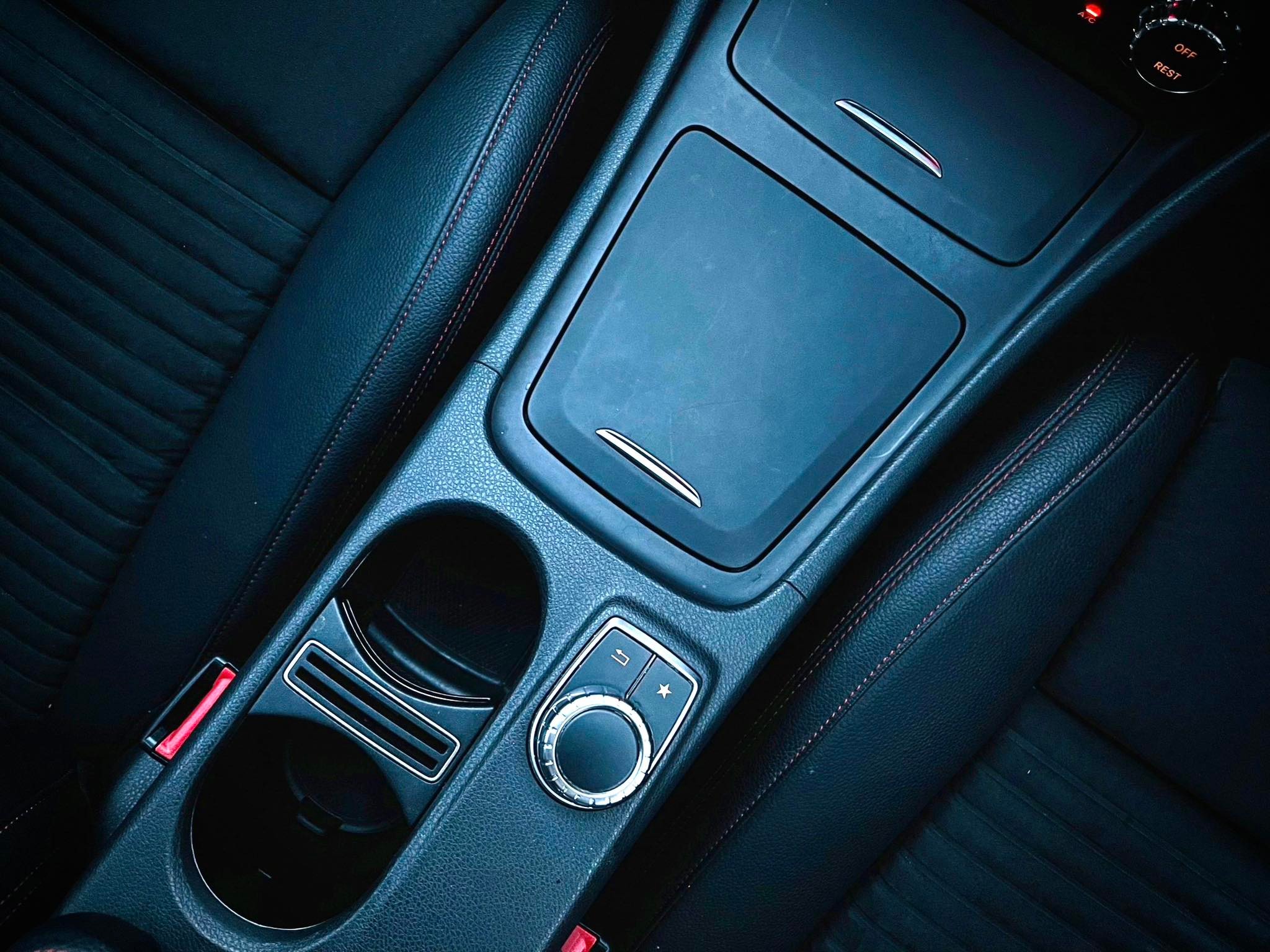 Mercedes Benz CLA250 AMG Dynamic มือเดียวใหม่ แบบ โคตรใหม่ ของจริงคะ (รูปที่ 16)