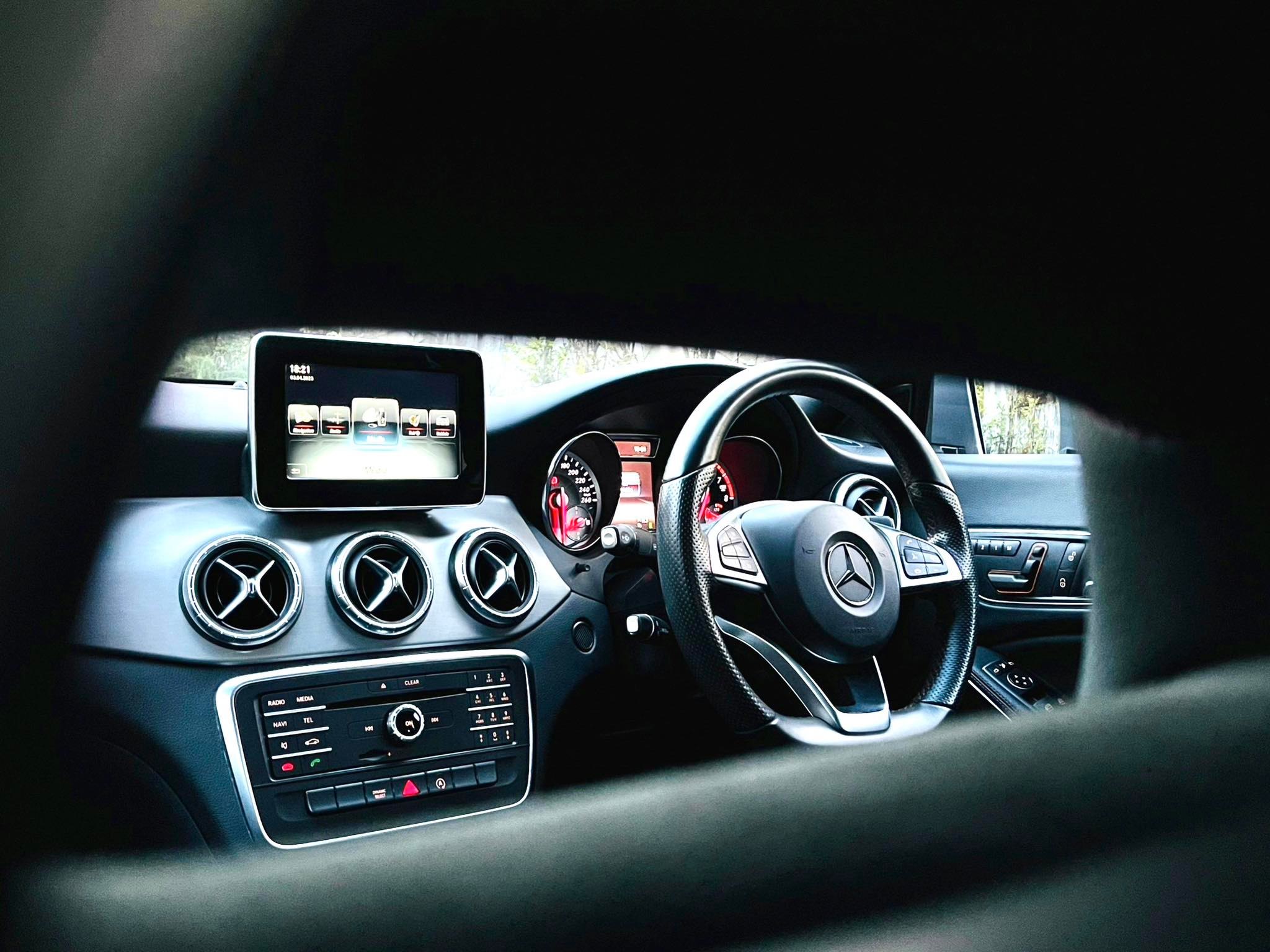 Mercedes Benz CLA250 AMG Dynamic มือเดียวใหม่ แบบ โคตรใหม่ ของจริงคะ (รูปที่ 26)