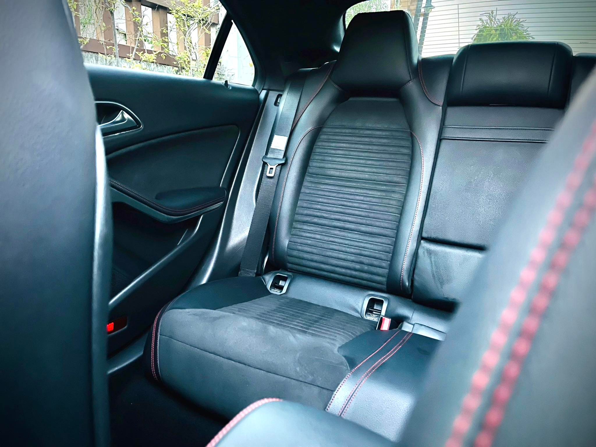 Mercedes Benz CLA250 AMG Dynamic มือเดียวใหม่ แบบ โคตรใหม่ ของจริงคะ (รูปที่ 27)