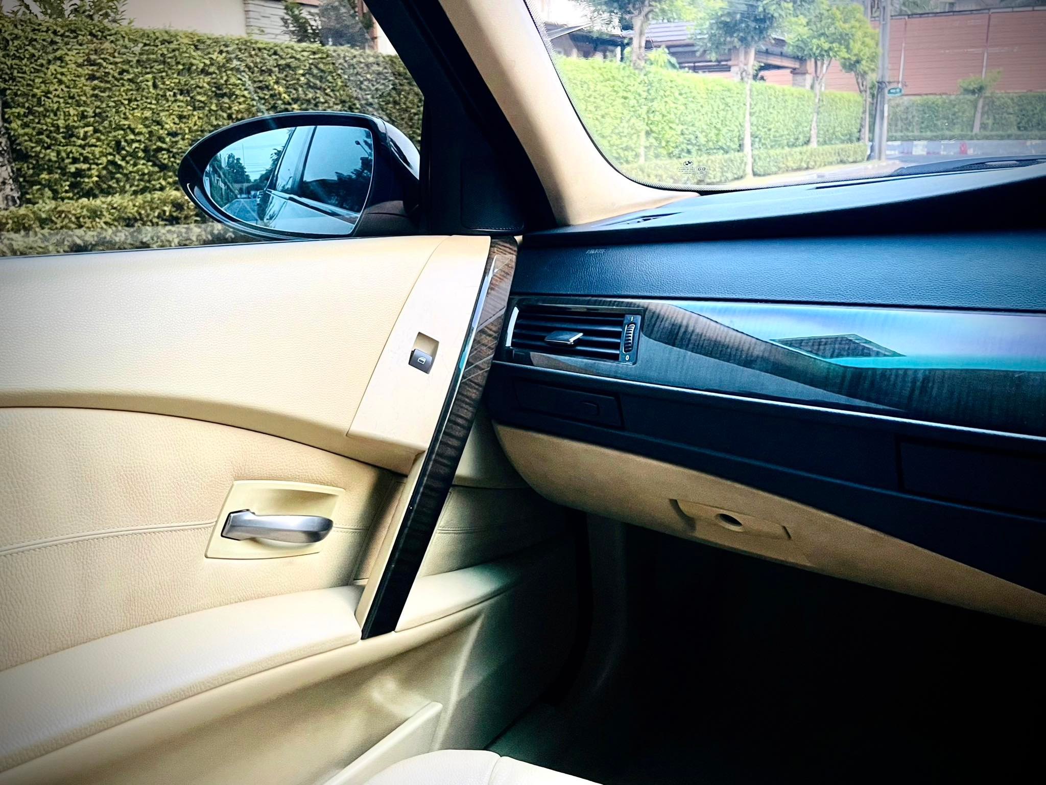 Bmw Series 520D ดีเซล มือเดียวป้ายแดง หาโคตรยาก สภาพเกินราคา (รูปที่ 24)