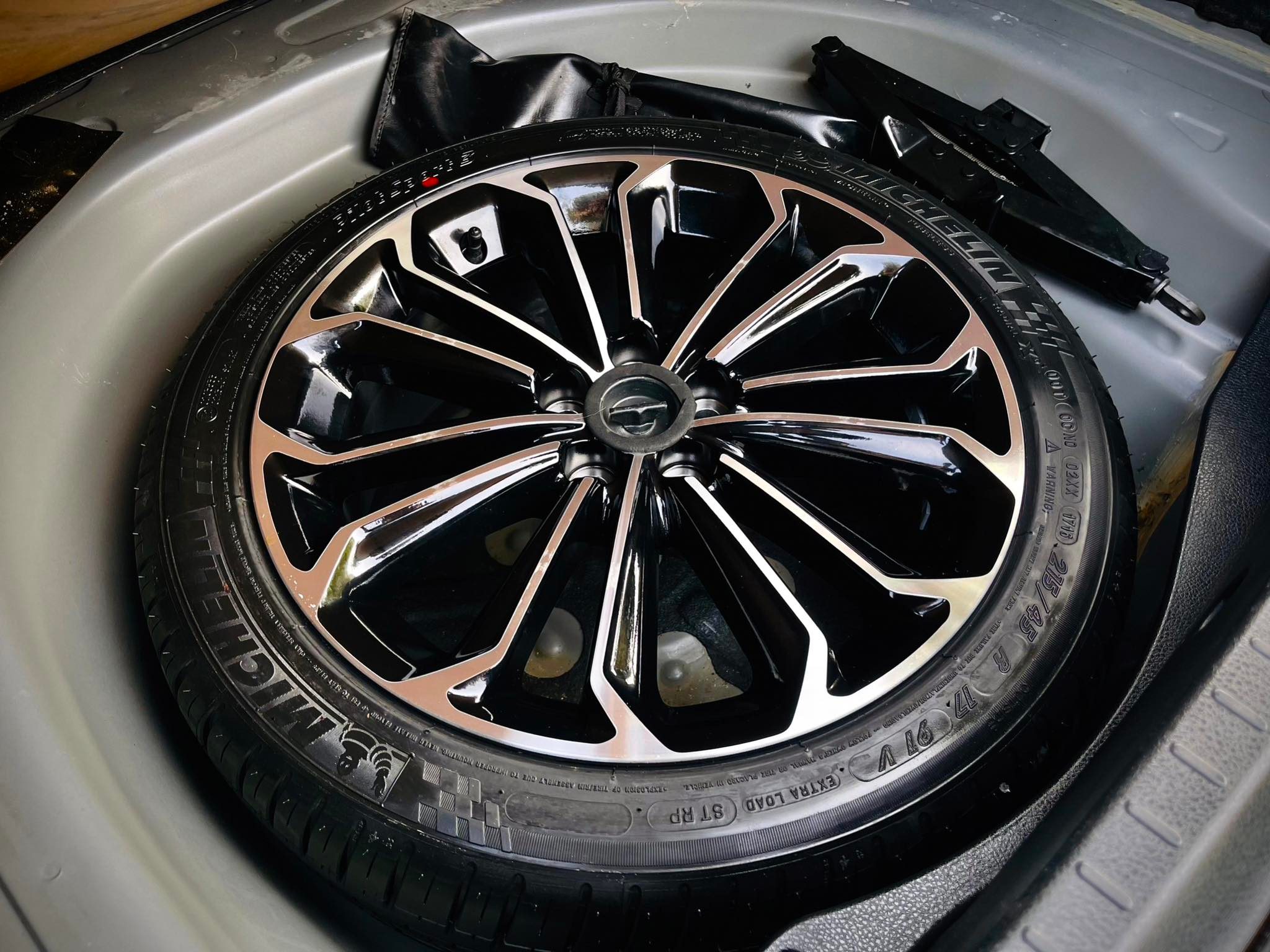 Toyota Altis 1.8S Sport รถมือเดียว โคตรใหม่ โคตรสวย ท้าชนอยากให้มาลอง (รูปที่ 33)
