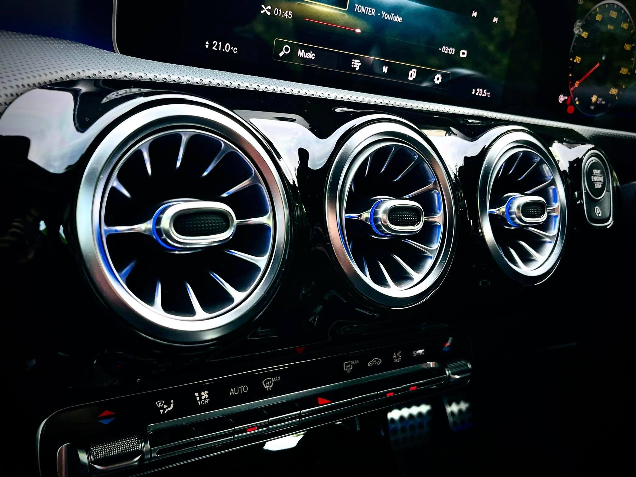 Mercedes Benz A200 AMG Dynamic คำเดียวเลยนะ โคตรสวยคะ (รูปที่ 25)
