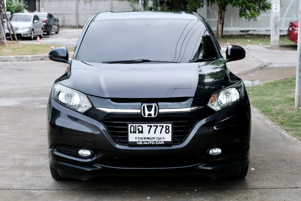 Honda HR-V 1.8E ปี2015 สีเทา ออโต้ เบนซิน ไมล์ 120,000 กม.