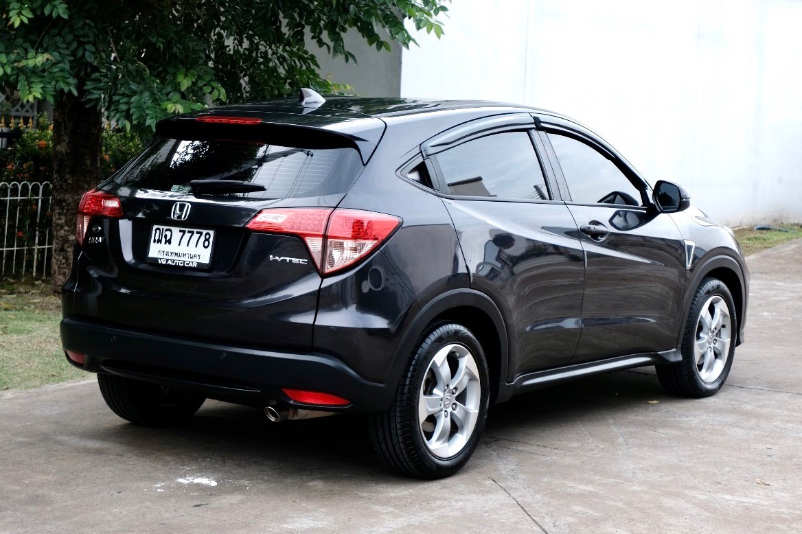 Honda HR-V 1.8E ปี2015 สีเทา ออโต้ เบนซิน ไมล์ 120,000 กม.