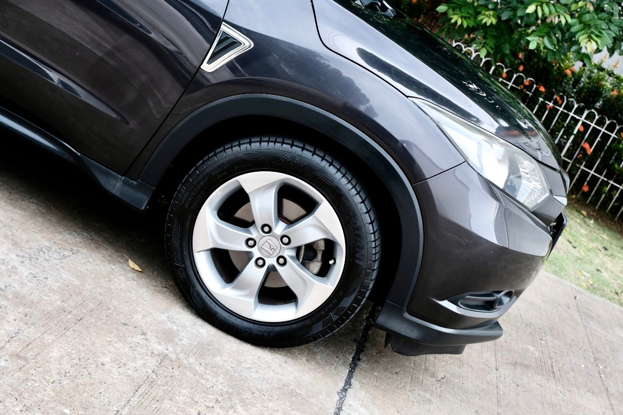 Honda HR-V 1.8E ปี2015 สีเทา ออโต้ เบนซิน ไมล์ 120,000 กม. (รูปที่ 12)