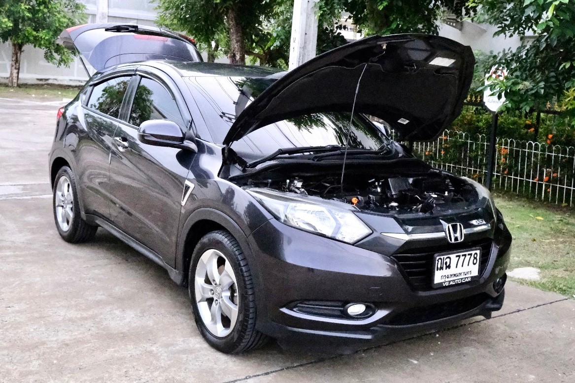 Honda HR-V 1.8E ปี2015 สีเทา ออโต้ เบนซิน ไมล์ 120,000 กม.