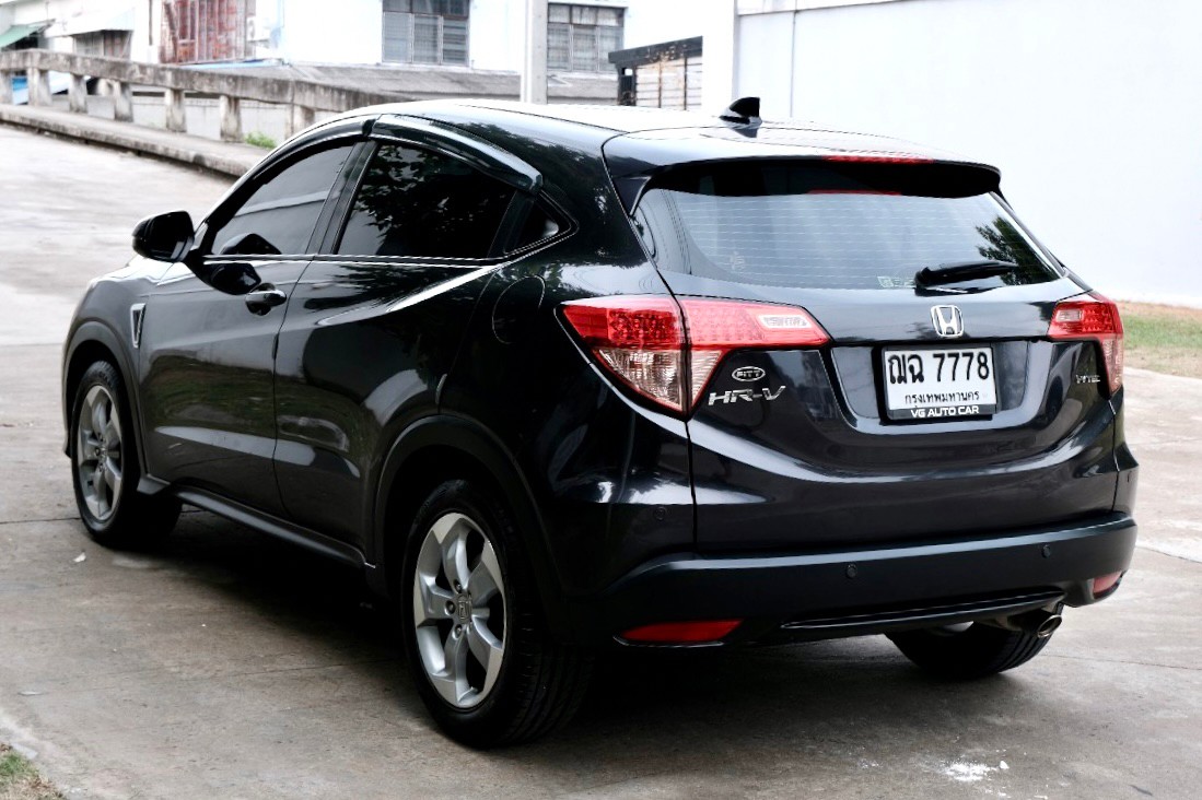 Honda HR-V 1.8E ปี2015 สีเทา ออโต้ เบนซิน ไมล์ 120,000 กม. (รูปที่ 3)