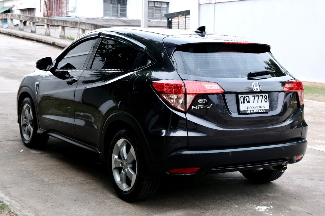 Honda HR-V 1.8E ปี2015 สีเทา ออโต้ เบนซิน ไมล์ 120,000 กม.