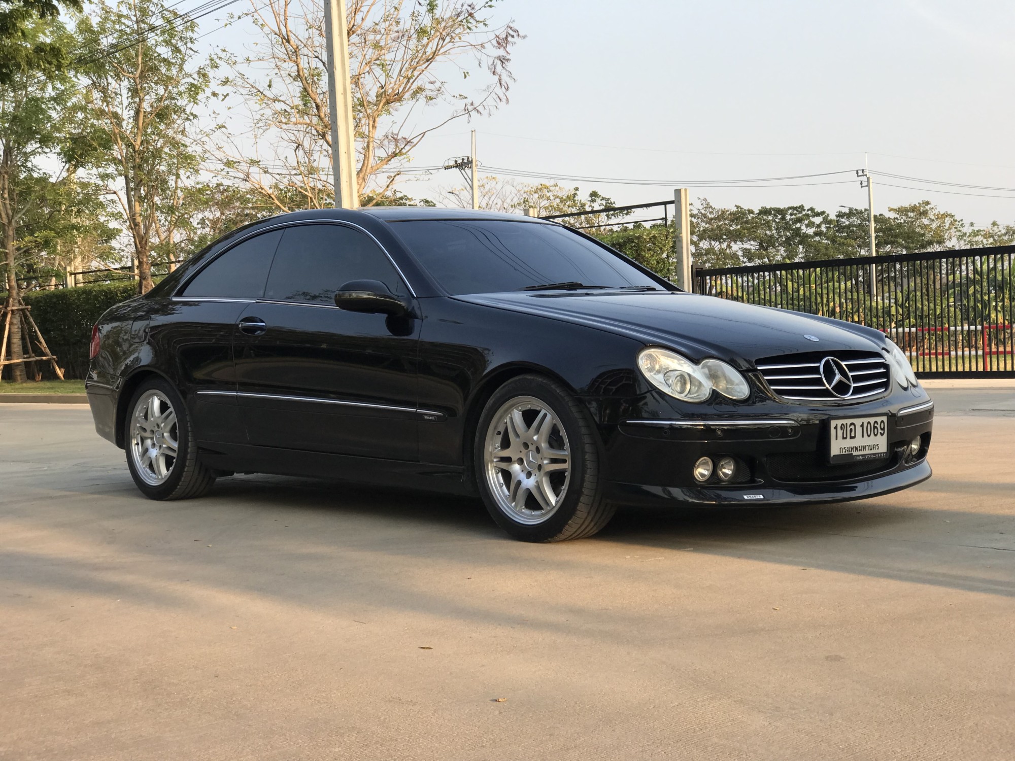 2005 Mercedes-Benz CLK-Class W209 CLK200 สีดำ (รูปที่ 5)