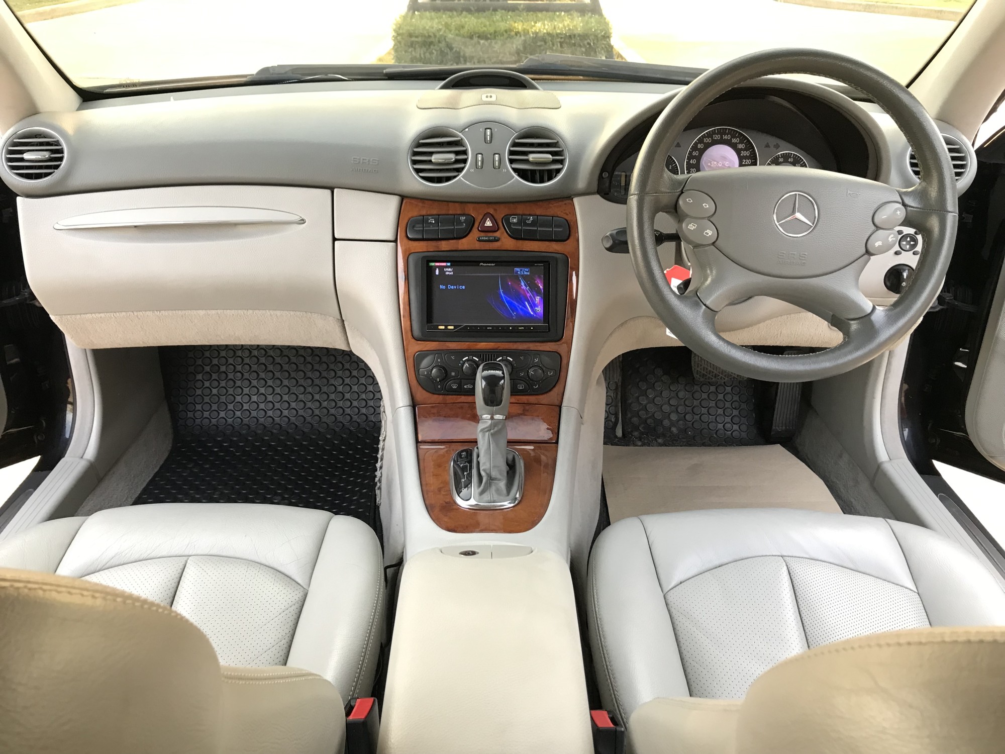 2005 Mercedes-Benz CLK-Class W209 CLK200 สีดำ (รูปที่ 11)