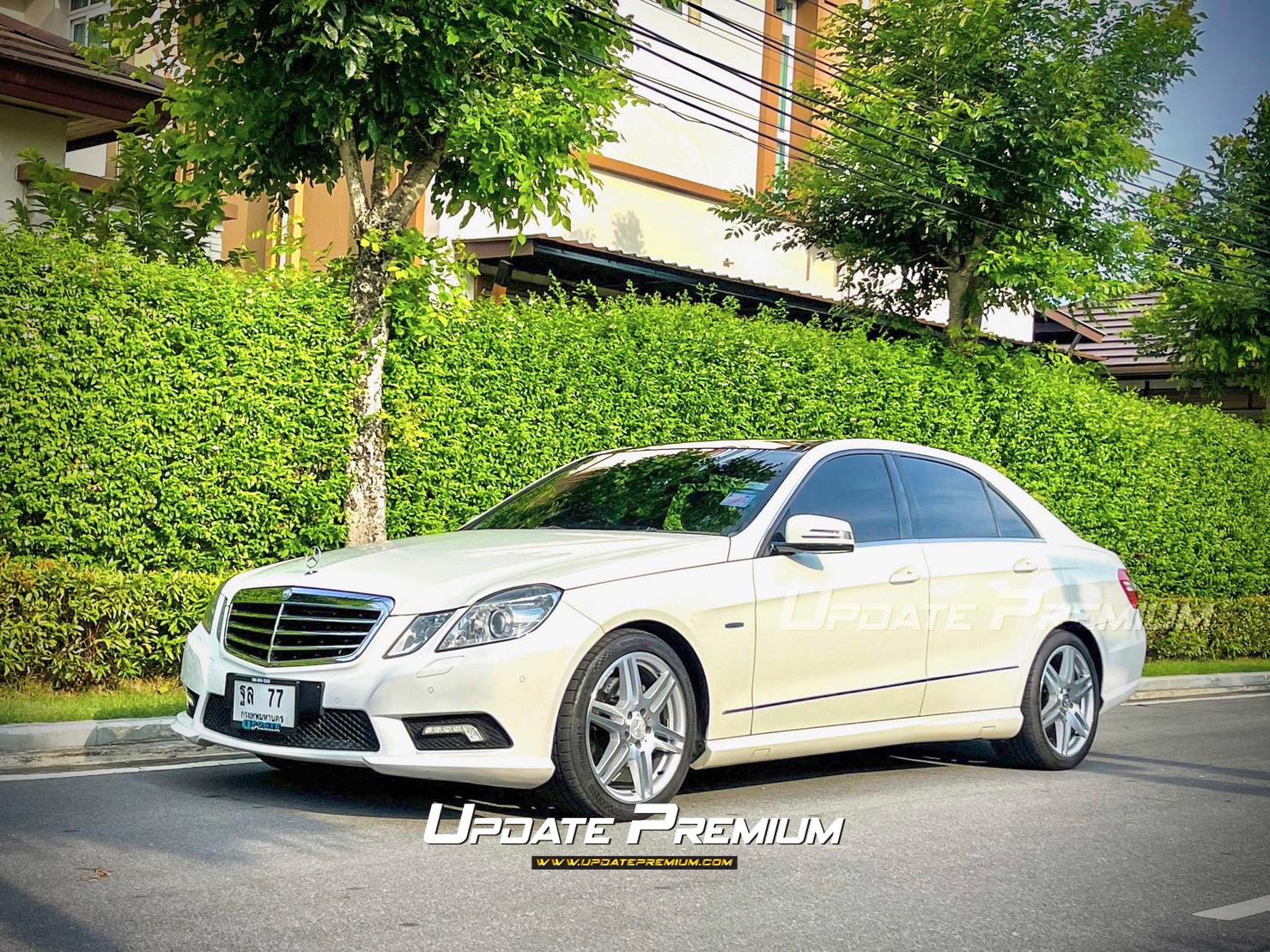 Mercedes Benz E200 AMG 7เกียร์ คันนี้อย่ากระพริบตาจริงๆคะ (รูปที่ 3)