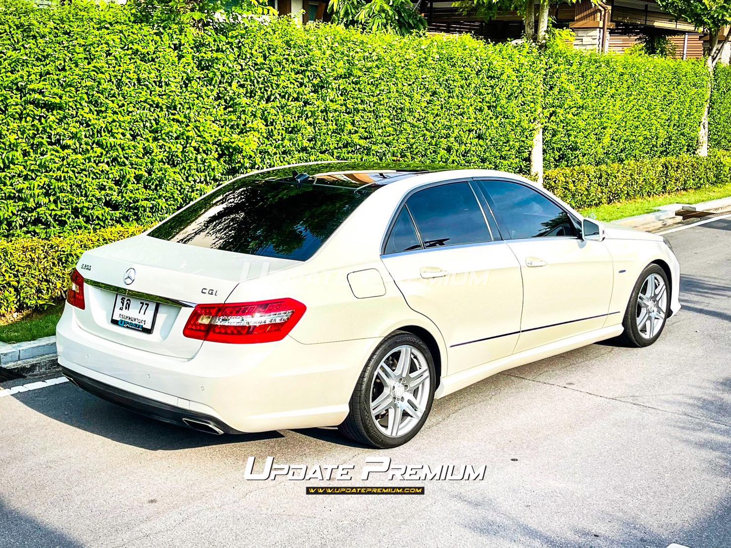 Mercedes Benz E200 AMG 7เกียร์ คันนี้อย่ากระพริบตาจริงๆคะ (รูปที่ 5)