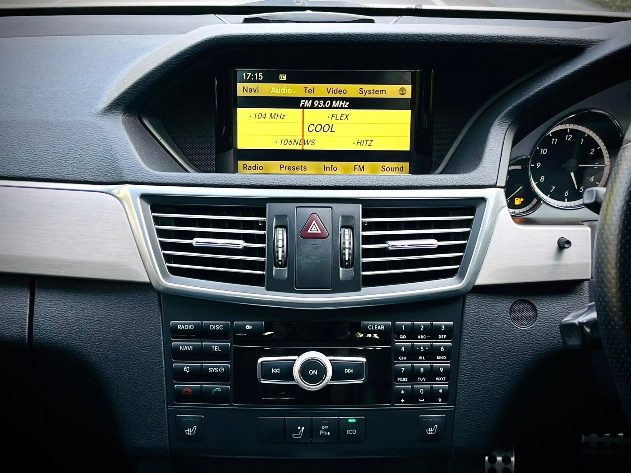Mercedes Benz E200 AMG 7เกียร์ คันนี้อย่ากระพริบตาจริงๆคะ (รูปที่ 25)