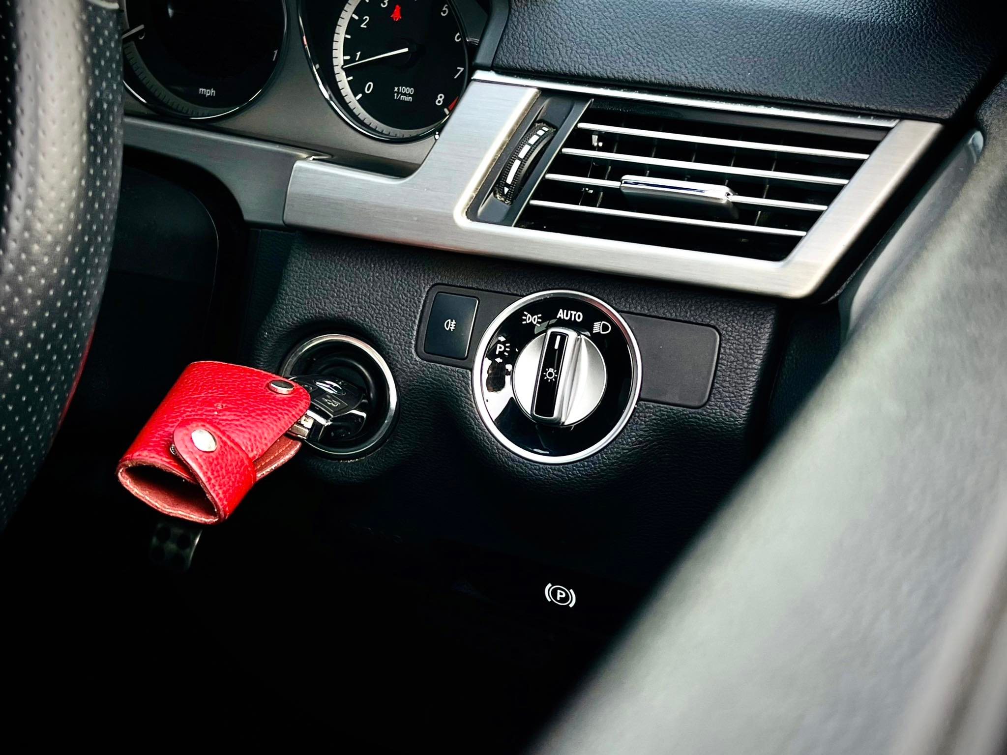 Mercedes Benz E200 AMG 7เกียร์ คันนี้อย่ากระพริบตาจริงๆคะ (รูปที่ 18)