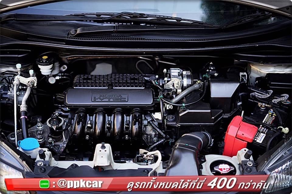 Honda Jazz GK ปี 2016 สีเงิน (รูปที่ 9)