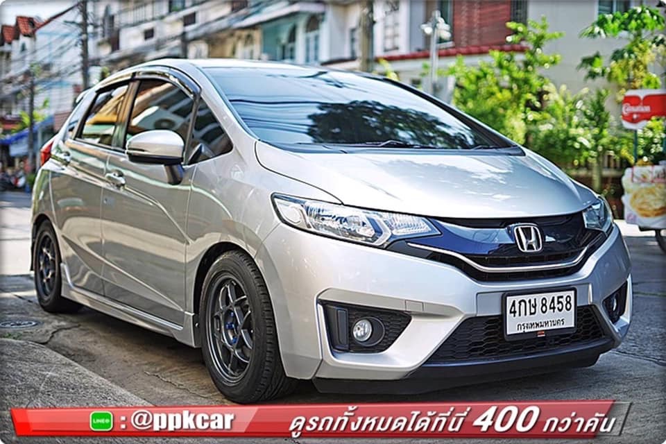 Honda Jazz GK ปี 2016 สีเงิน